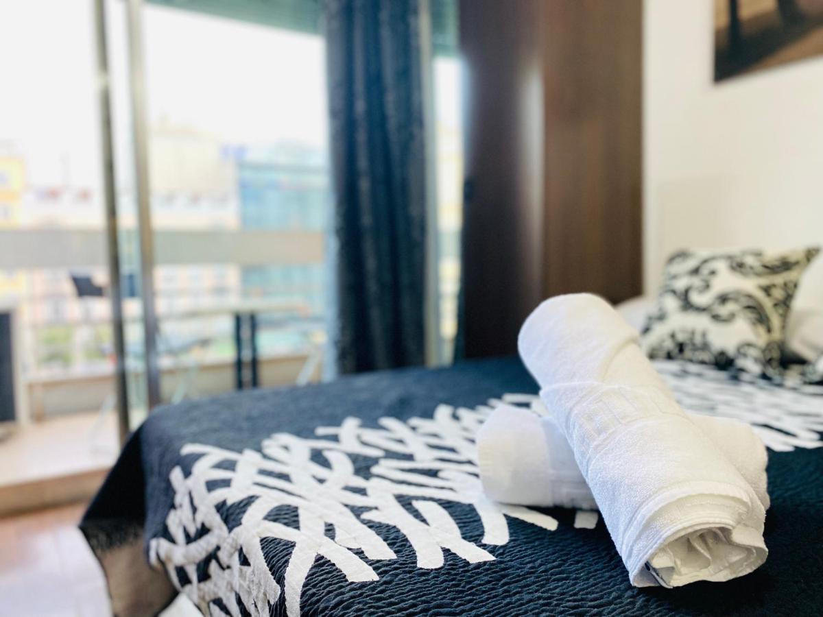 Estudio Doble Con Balcon En Madrid Centro Zewnętrze zdjęcie