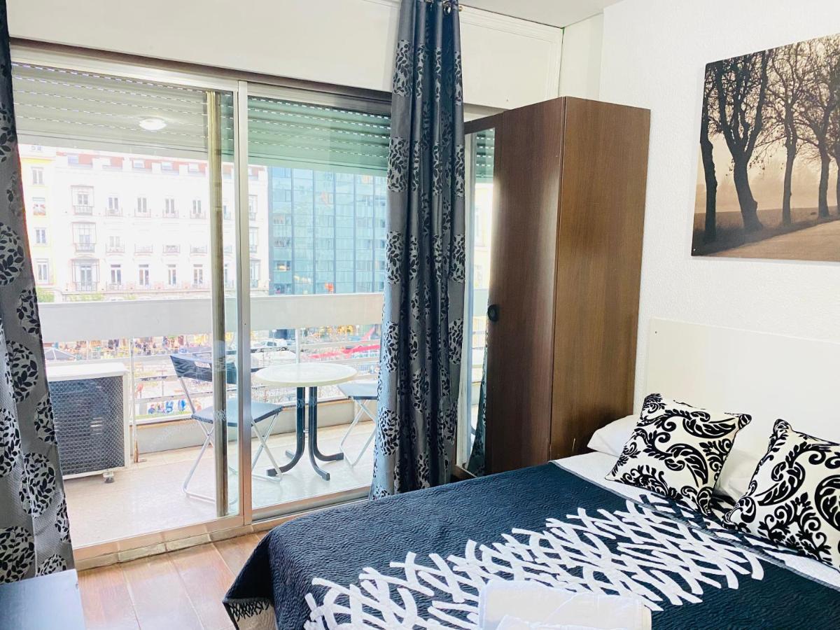 Estudio Doble Con Balcon En Madrid Centro Zewnętrze zdjęcie