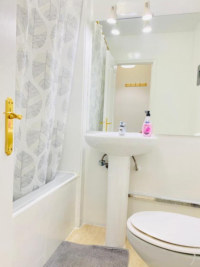 Estudio Doble Con Balcon En Madrid Centro Zewnętrze zdjęcie